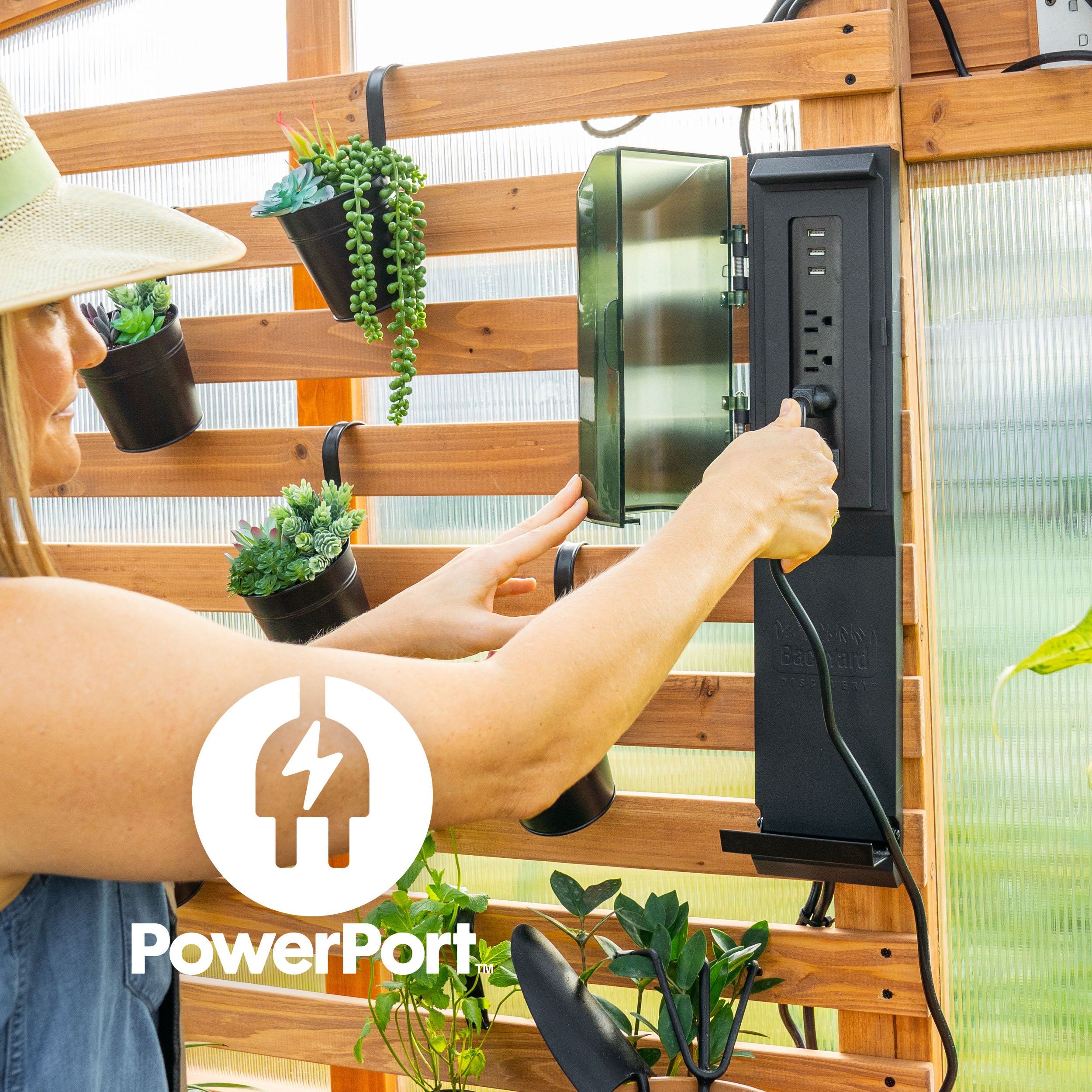 Zaile Modern Greenhouse Powerport