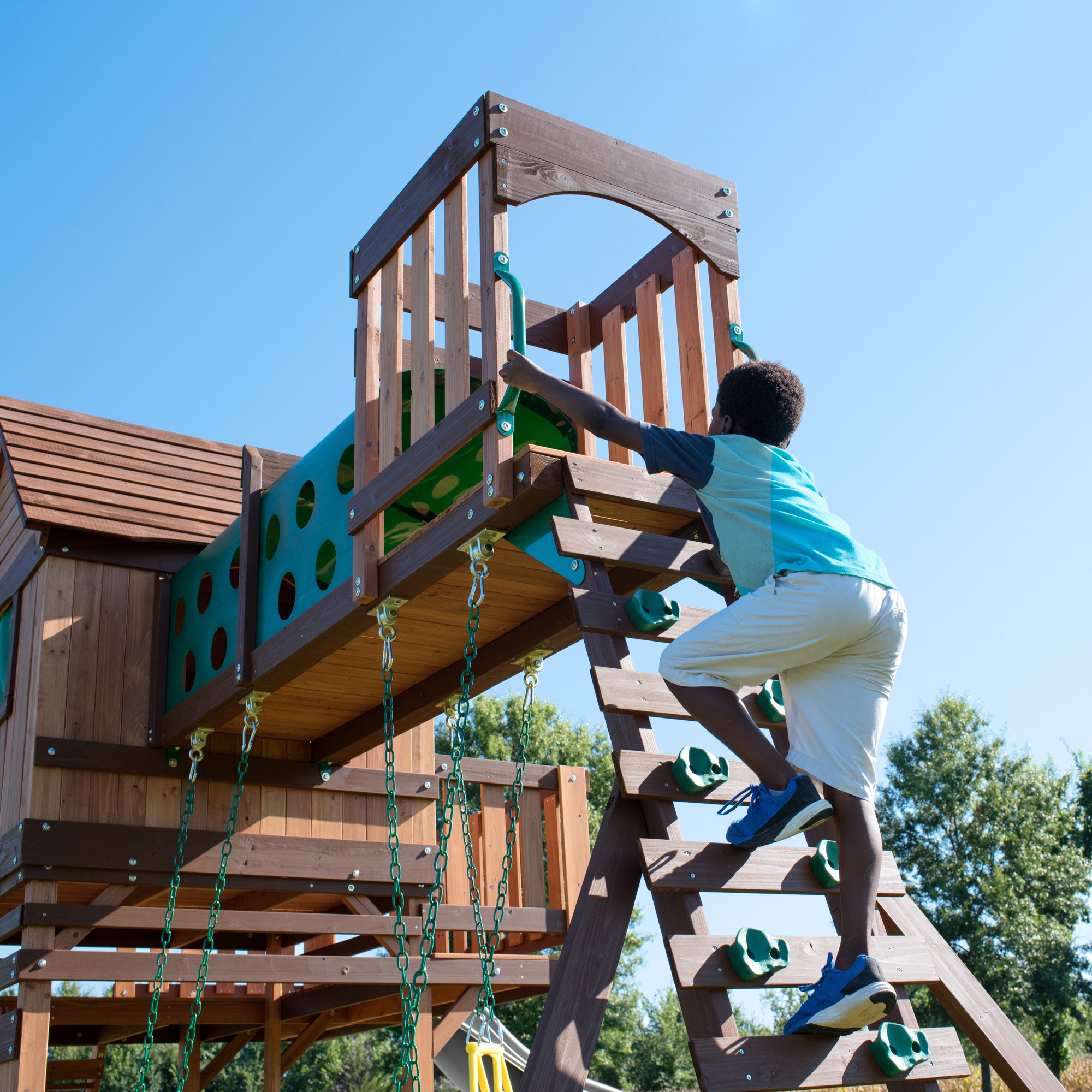 Woodridge Elite Swing Set Gray Ladder Tunnel