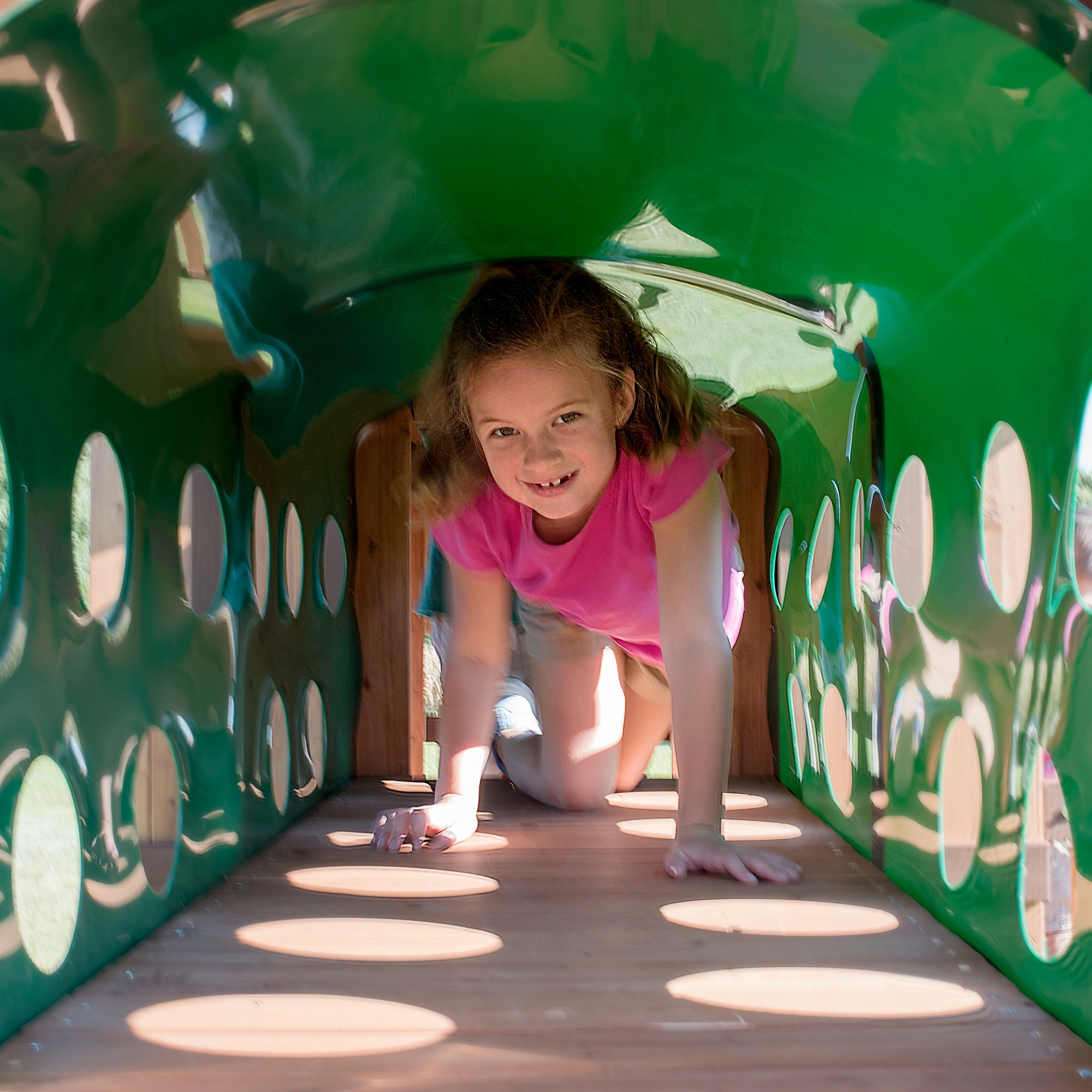 Woodridge Elite Swing Set tunnel