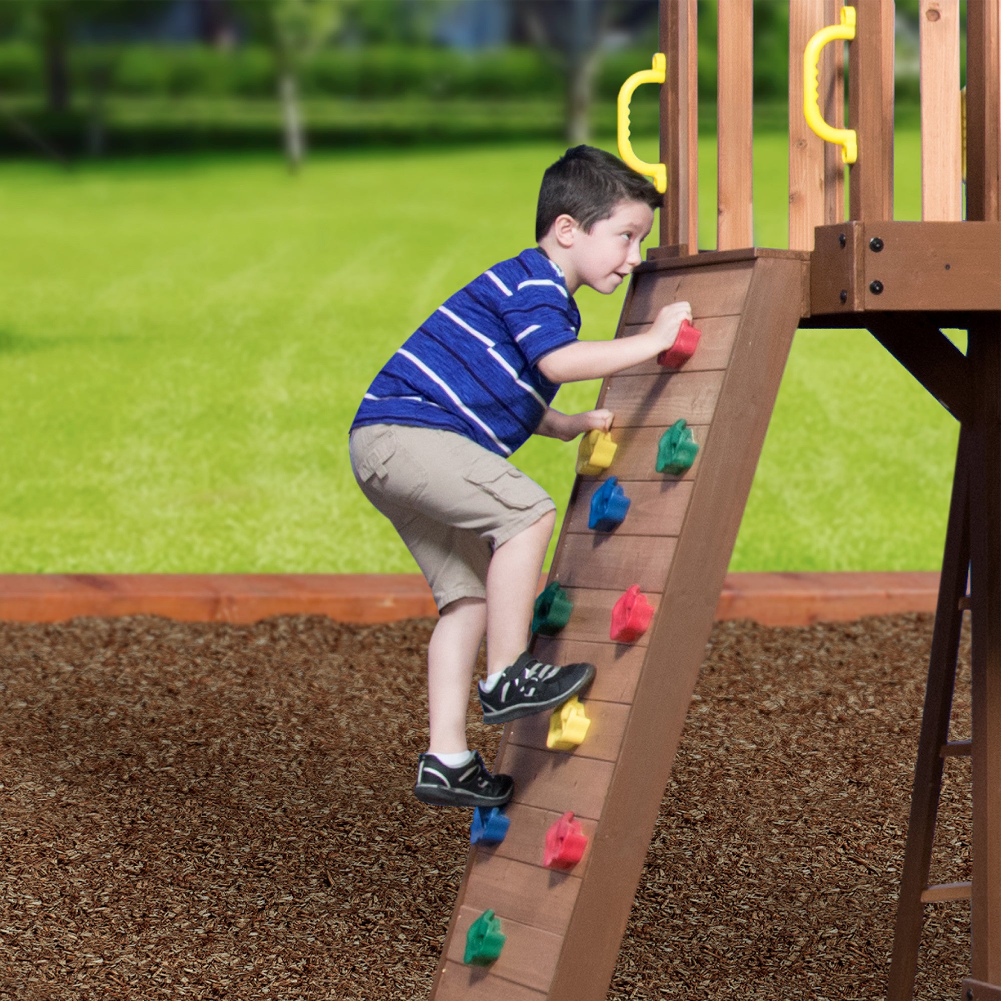 Backyard Discovery - Mount Triumph Wooden Swing Set