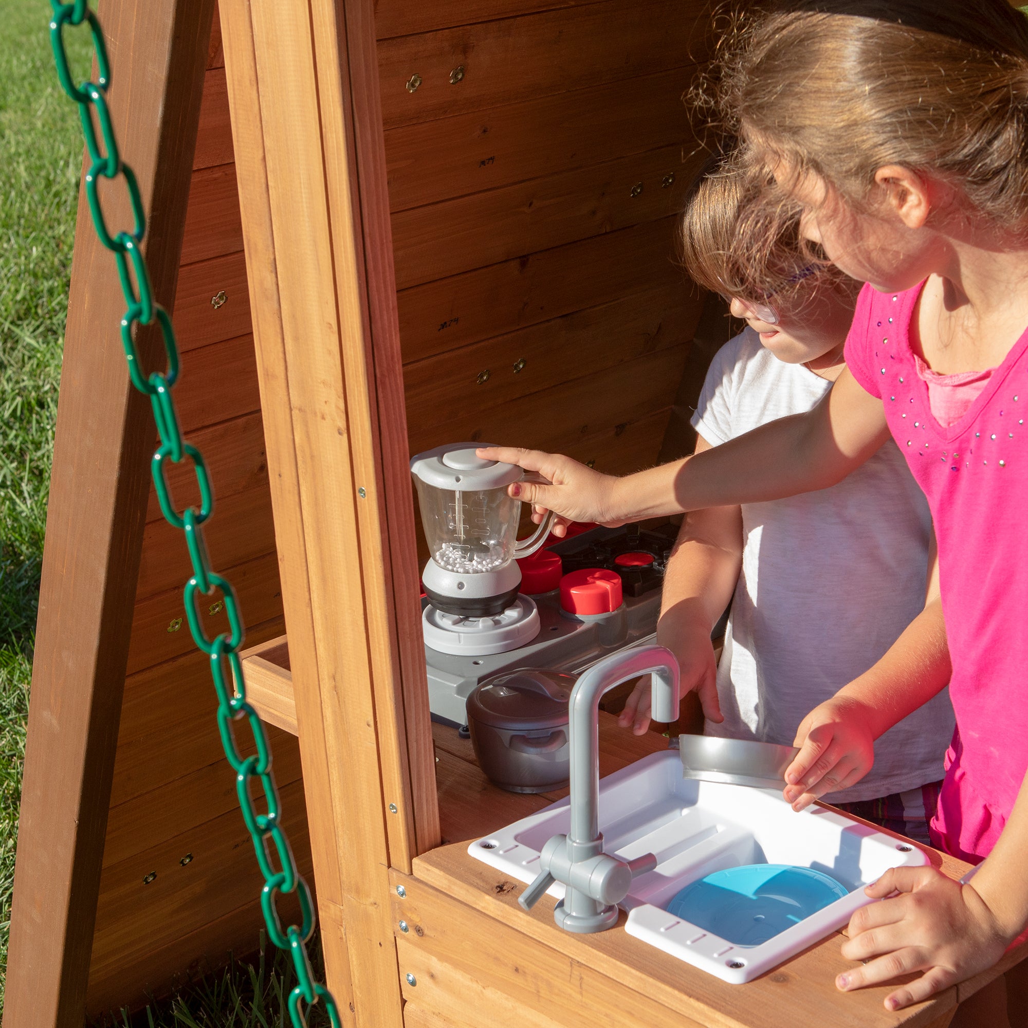 Backyard Discovery Playsets play kitchen