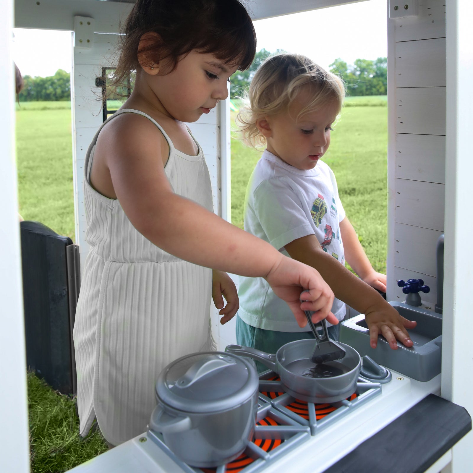 Plan Toys, Wooden & Metal Cooking Play Set, Utensils, Pots, & Pans Kitchen  Cooking - Thread